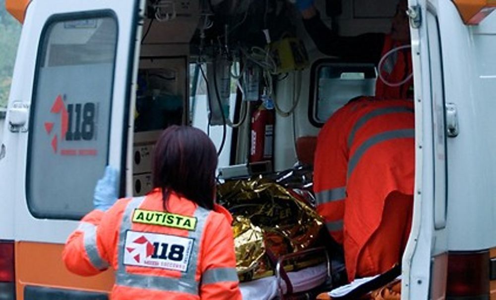 Malore in ditta, operaio in ospedale
