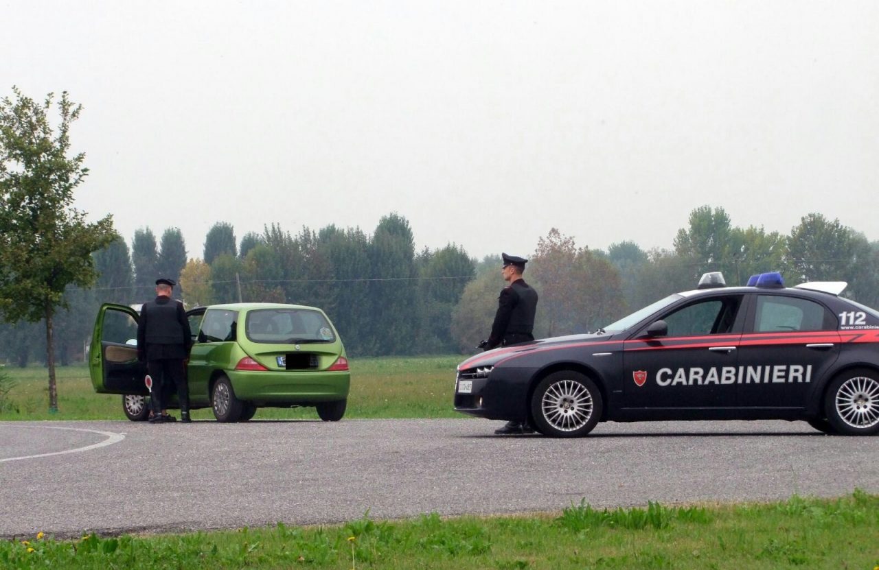 Spaccio resistenza e lesioni a pubblico ufficiale arrestato