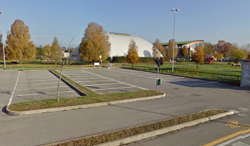 Tutto fermo al centro sportivo di Arcene. Poletti: “Sui campi da tennis cresce il muschio”