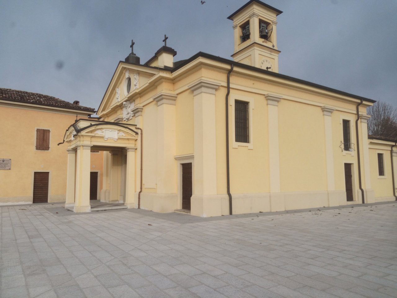 Restauri in Chiesa a Torlino Vimercati
