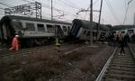 Treno deragliato a Pioltello almeno due vittime FOTO