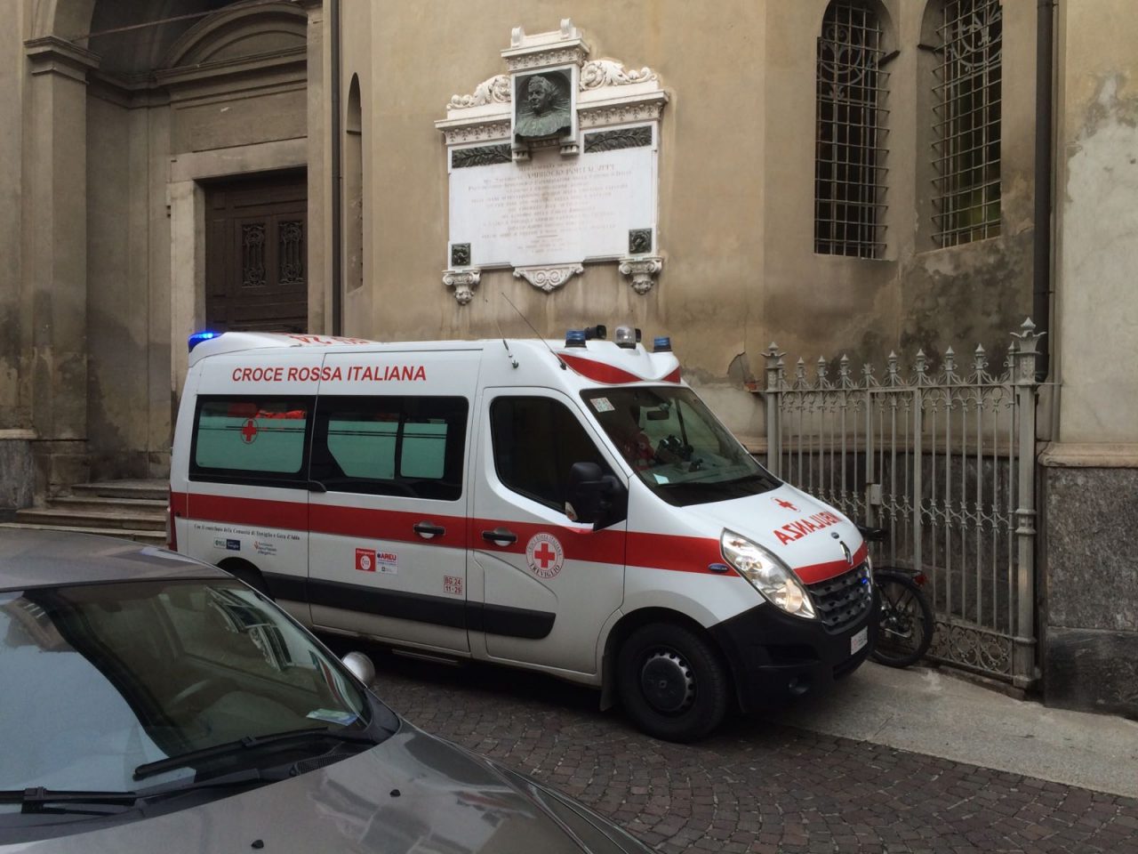 Attimi di paura in via San Martino a Treviglio – Foto