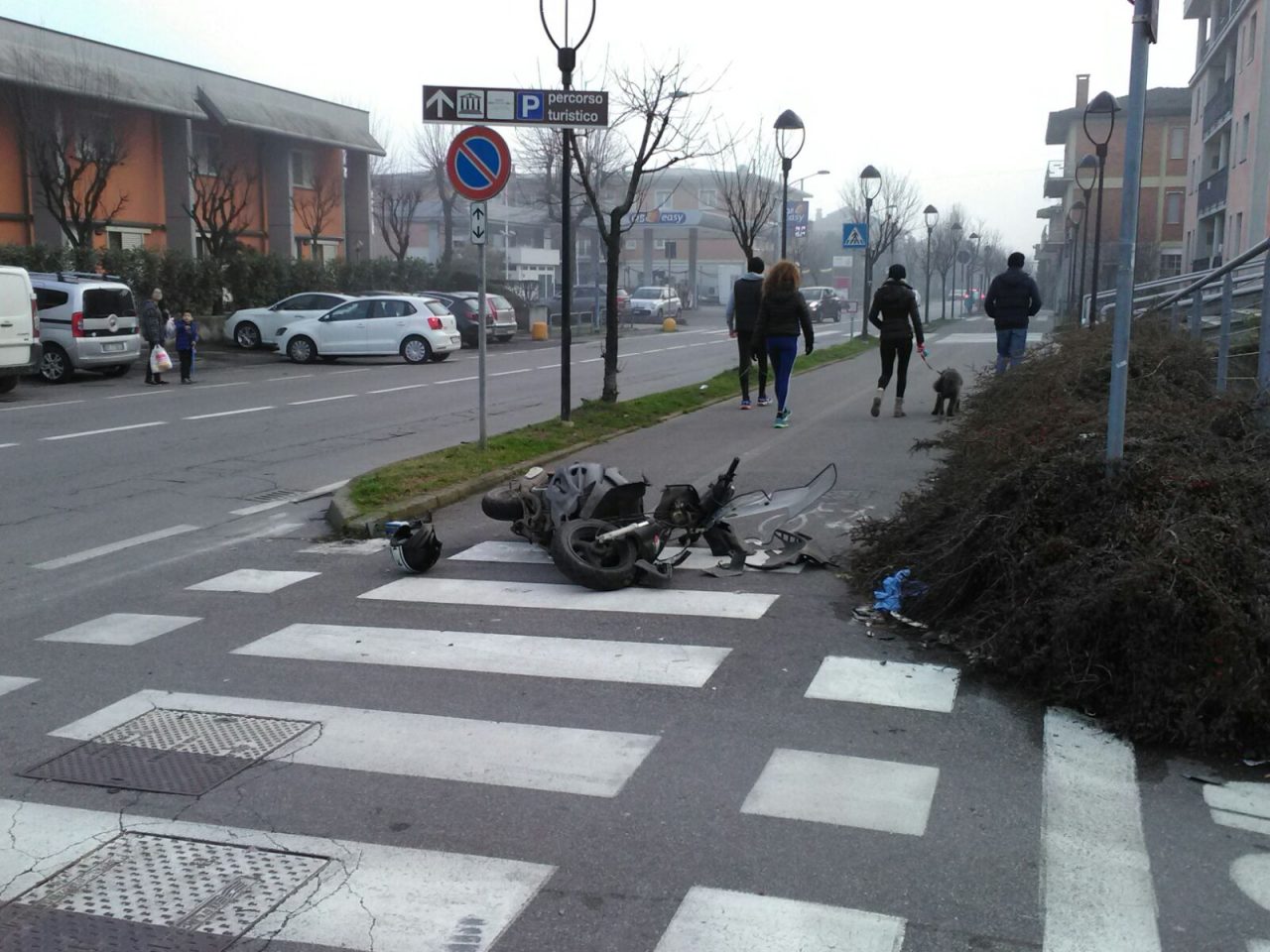 Schianto auto contro motorino