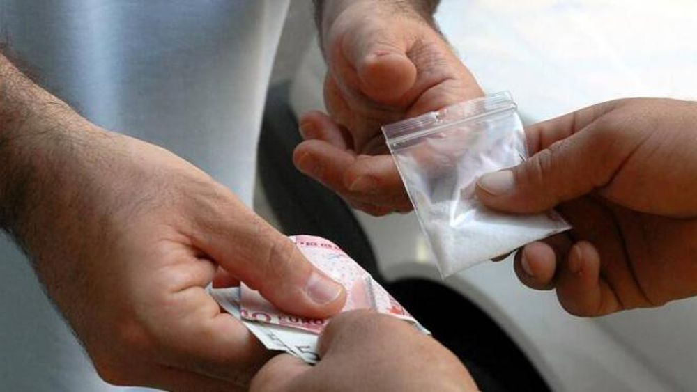 Contro lo spaccio le minoranze chiedono il foglio di via