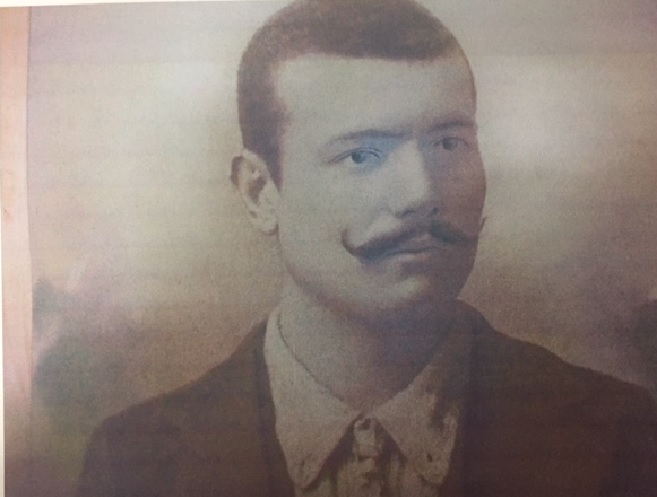 Fotografia misteriosa trovata in un vecchio armadio
