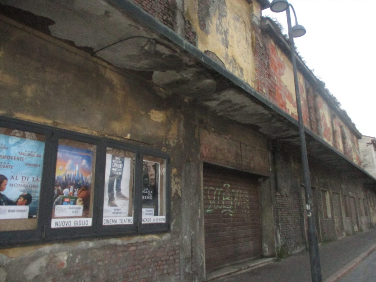 Salta la demolizione dell’ex cinema Giardino di Cassano d’Adda