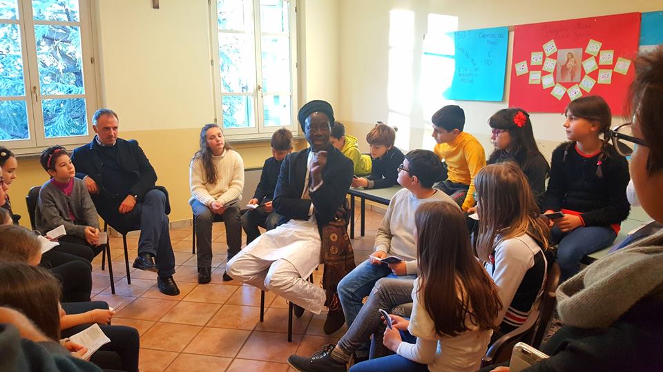 Giornata del Migrante e del Rifugiato: l’oratorio diventa una “Biblioteca vivente” FOTO