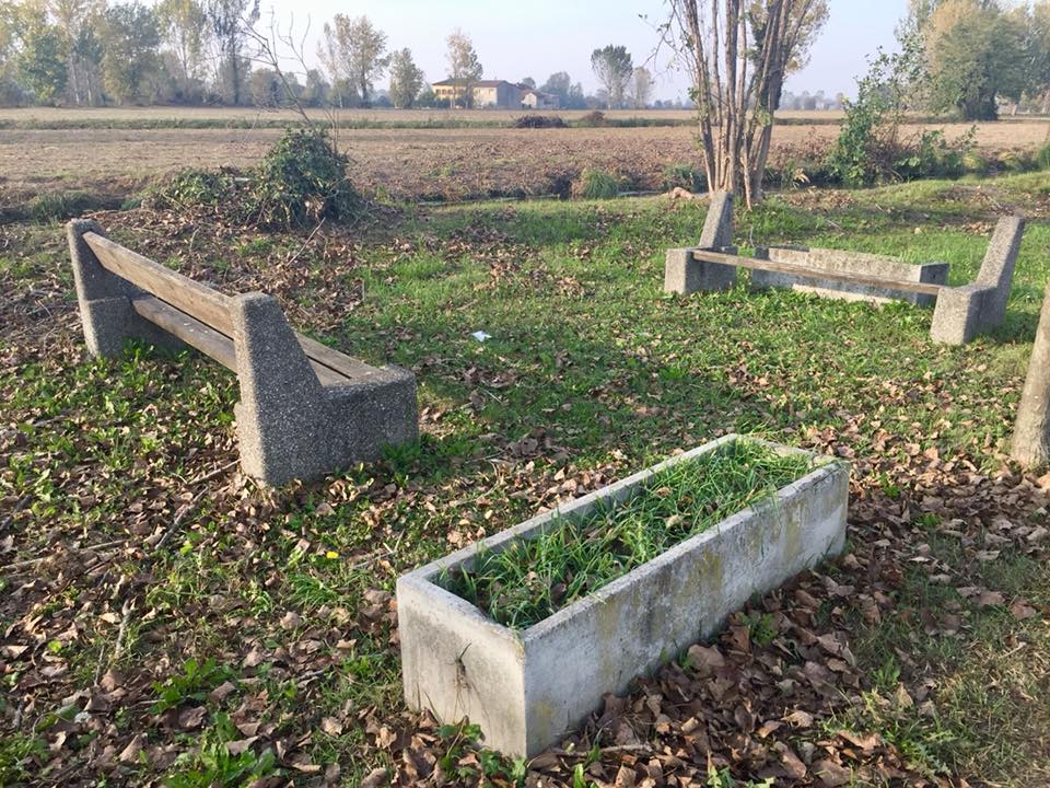 La «panca dei pettegoli» torna a Casaletto