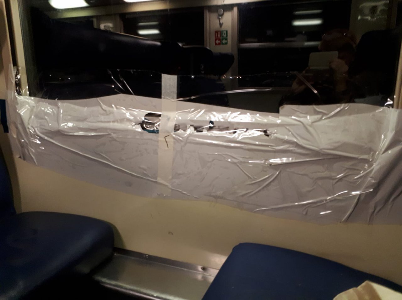 Trenord ripara i treni con lo scotch