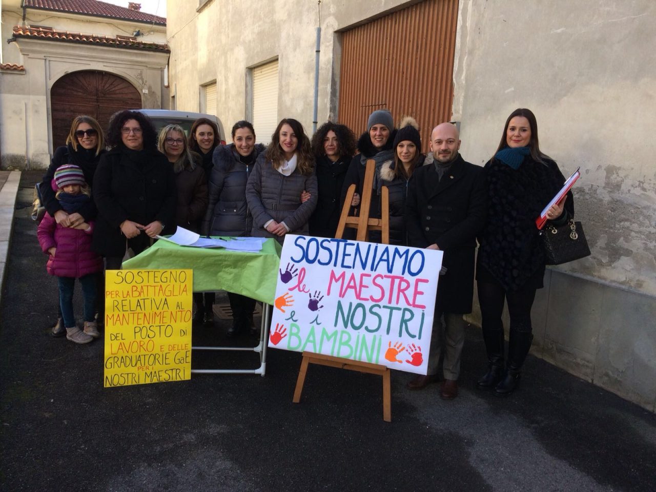 Diplomati magistrali: questa mattina la raccolta firme a Calvenzano