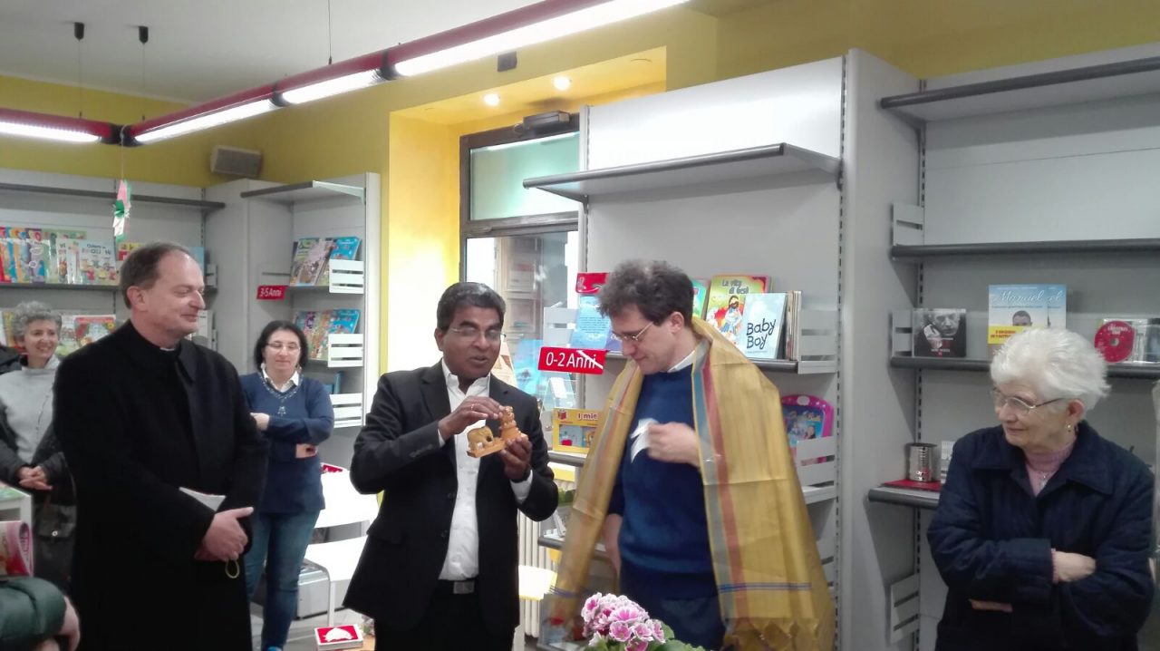 Libreria Fonteviva , riaperta in tempo record