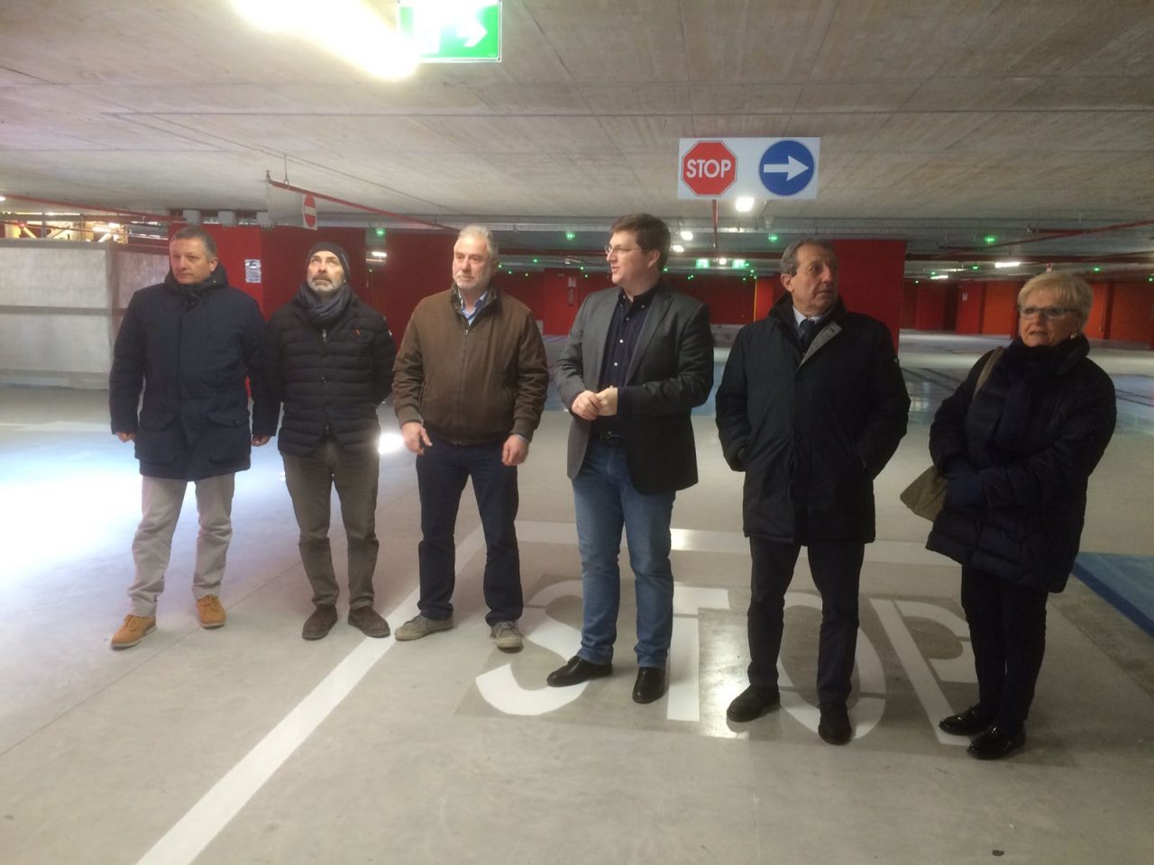 Piazza Setti, il nuovo parcheggio tra stalli rosa e auto elettriche FOTO