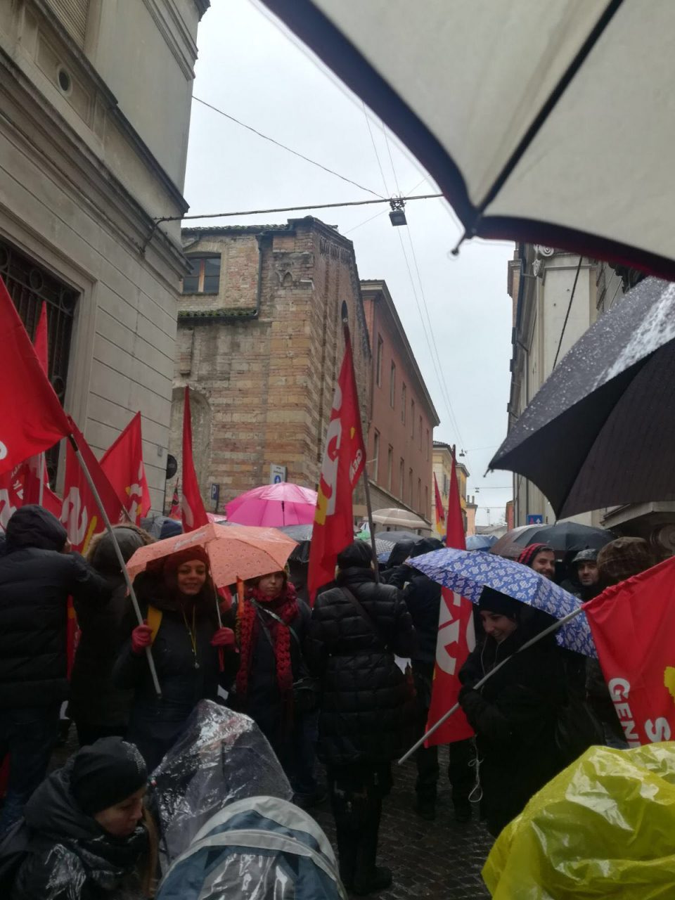 maestre elementari in protesta