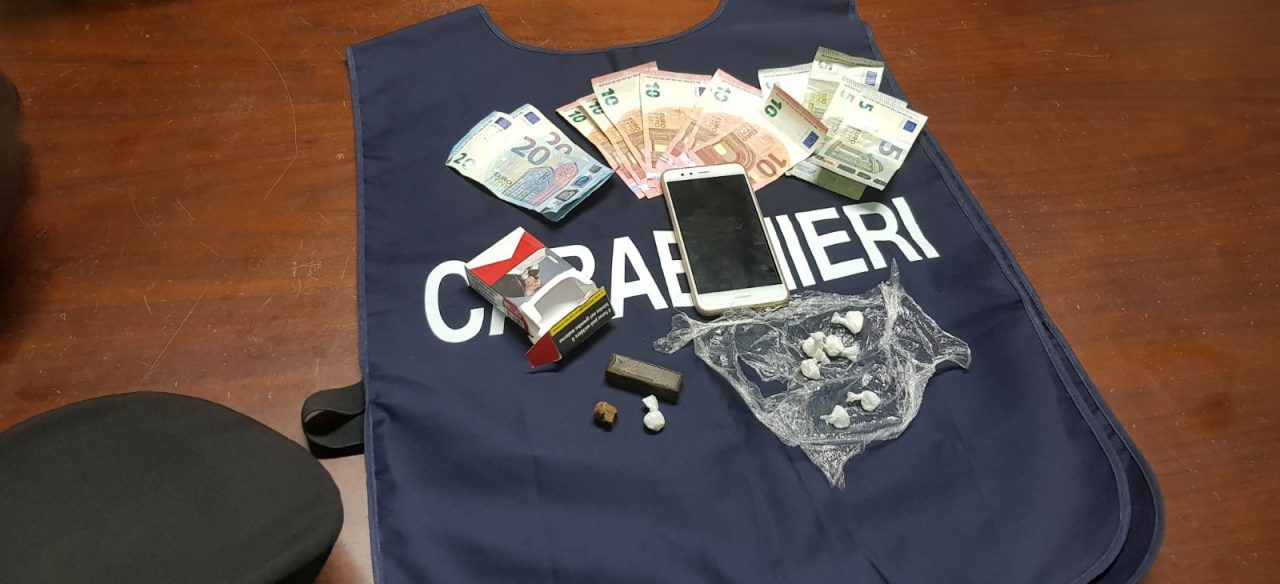 Spacciava in piazza a Martinengo, arrestato
