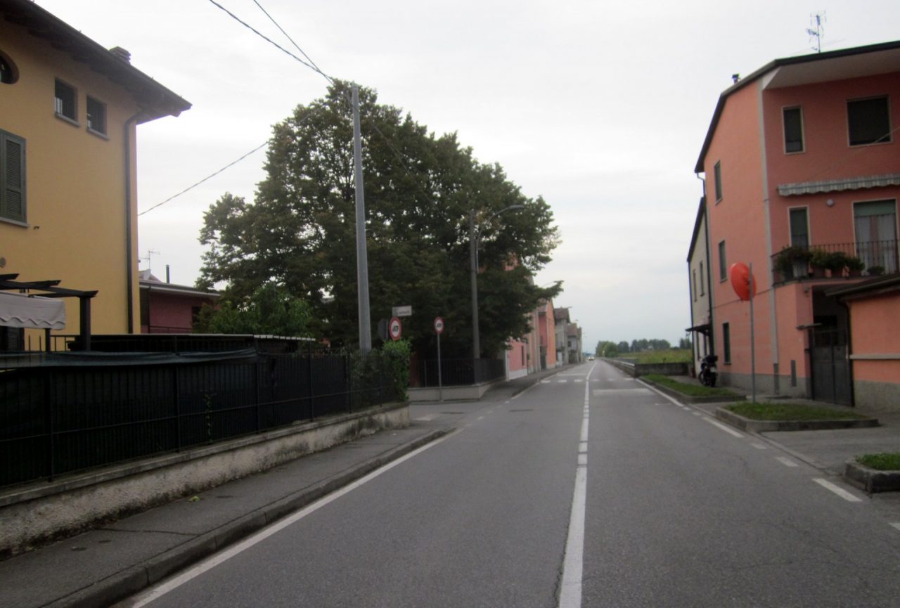 Semafori in via Martiri per limitare la velocità