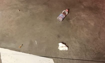 Parcheggio piazza Setti "inaugurato" dai soliti incivili