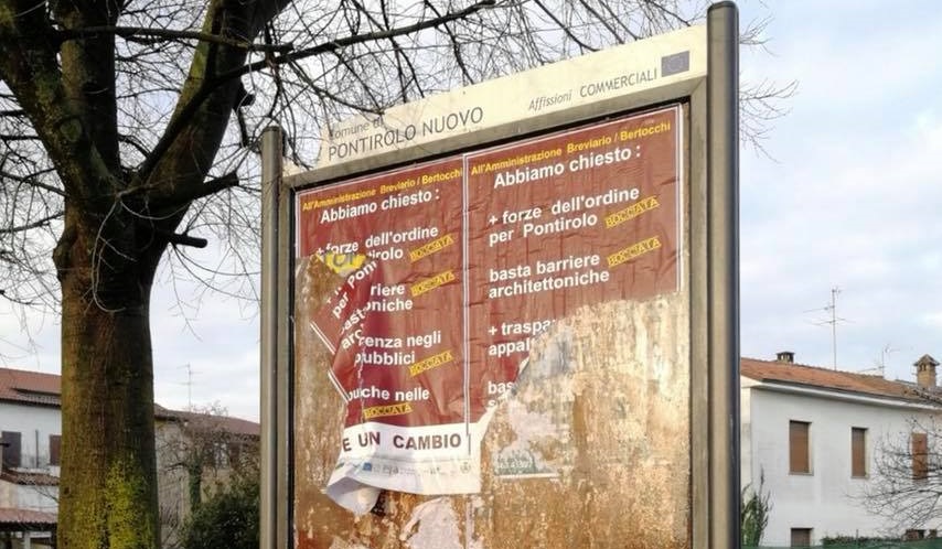 Manifesti strappati, il centrodestra attacca: “Non ci fermerete”