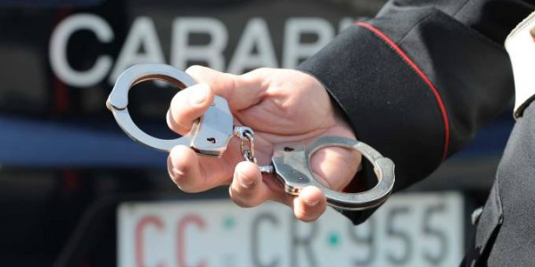 Spacciavano in Italia e riciclavano il denaro a Hong Kong, dieci arresti (anche a Bergamo)