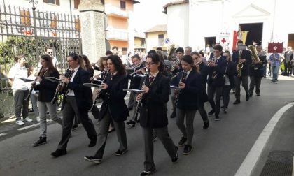 Corteo per le vie di Barbata: il 25 aprile si festeggia in anticipo