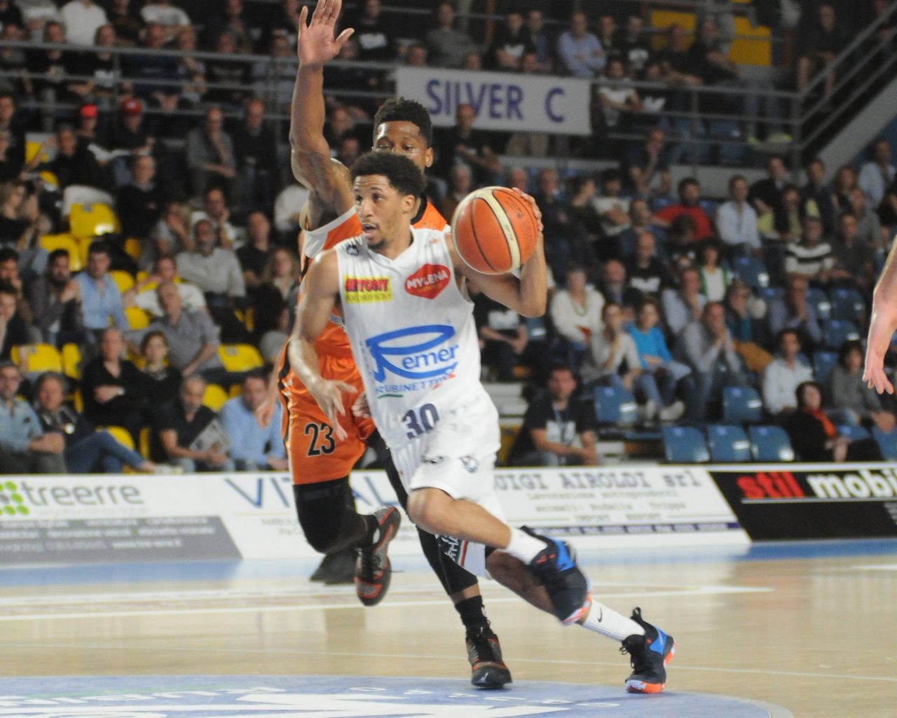 Basket, JJ Frazier torna a Treviglio