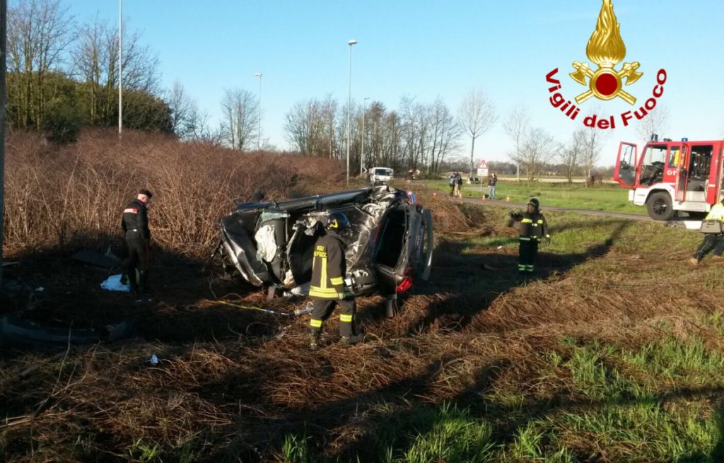 Incidente mortale a bordo di un’auto rubata a Cassano