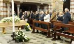 Funerali Alessandro Fiori centinaia di amici per l'ultimo saluto