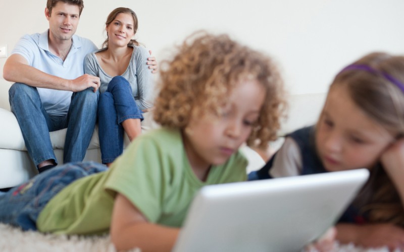 Vietare internet ai minori di 16 anni