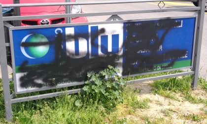 Studio Blu, pubblicità cancellata (di nuovo) con la vernice spray