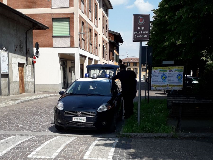Litiga con la fidanzata e la investe, ferita una 31enne