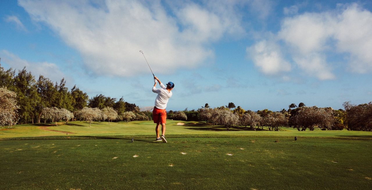 Colpito da fulmine mentre gioca a Golf