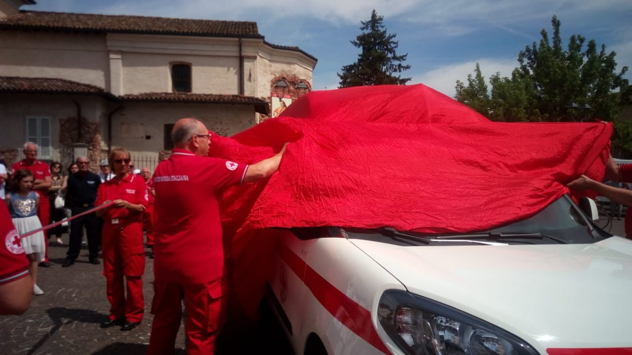 nuovo furgoncino Croce Rossa Fara