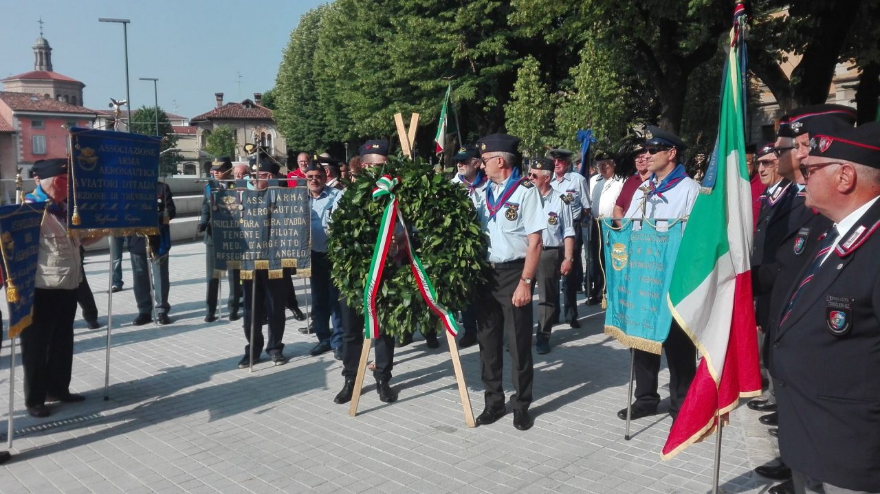 Re-inaugurato il monumento agli Aviatori a Treviglio