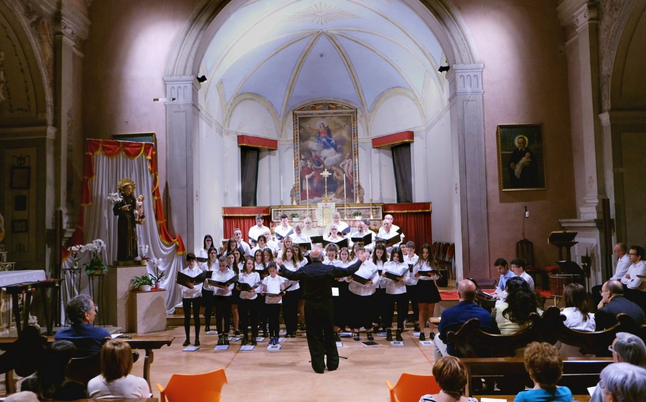 La Schola Cantorum interpreta Manzoni