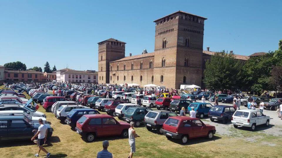 Panda a Pandino: domenica il maxi raduno delle mitiche auto