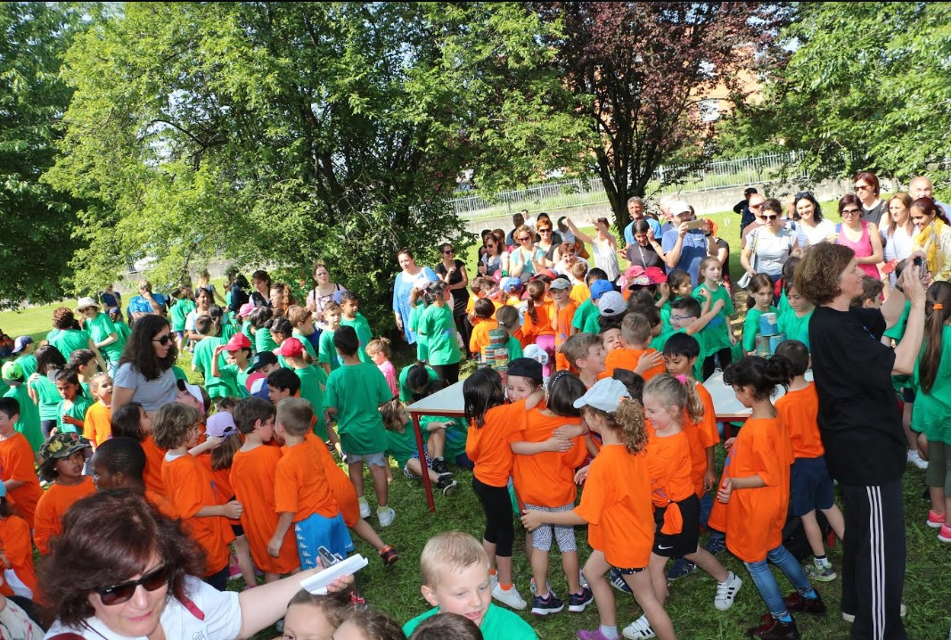Giochi nel Pratone per le elementari Bicetti e De Amicis FOTO