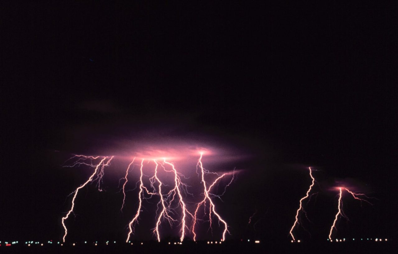 Meteo weekend, preallarme per temporali forti sulla Bassa