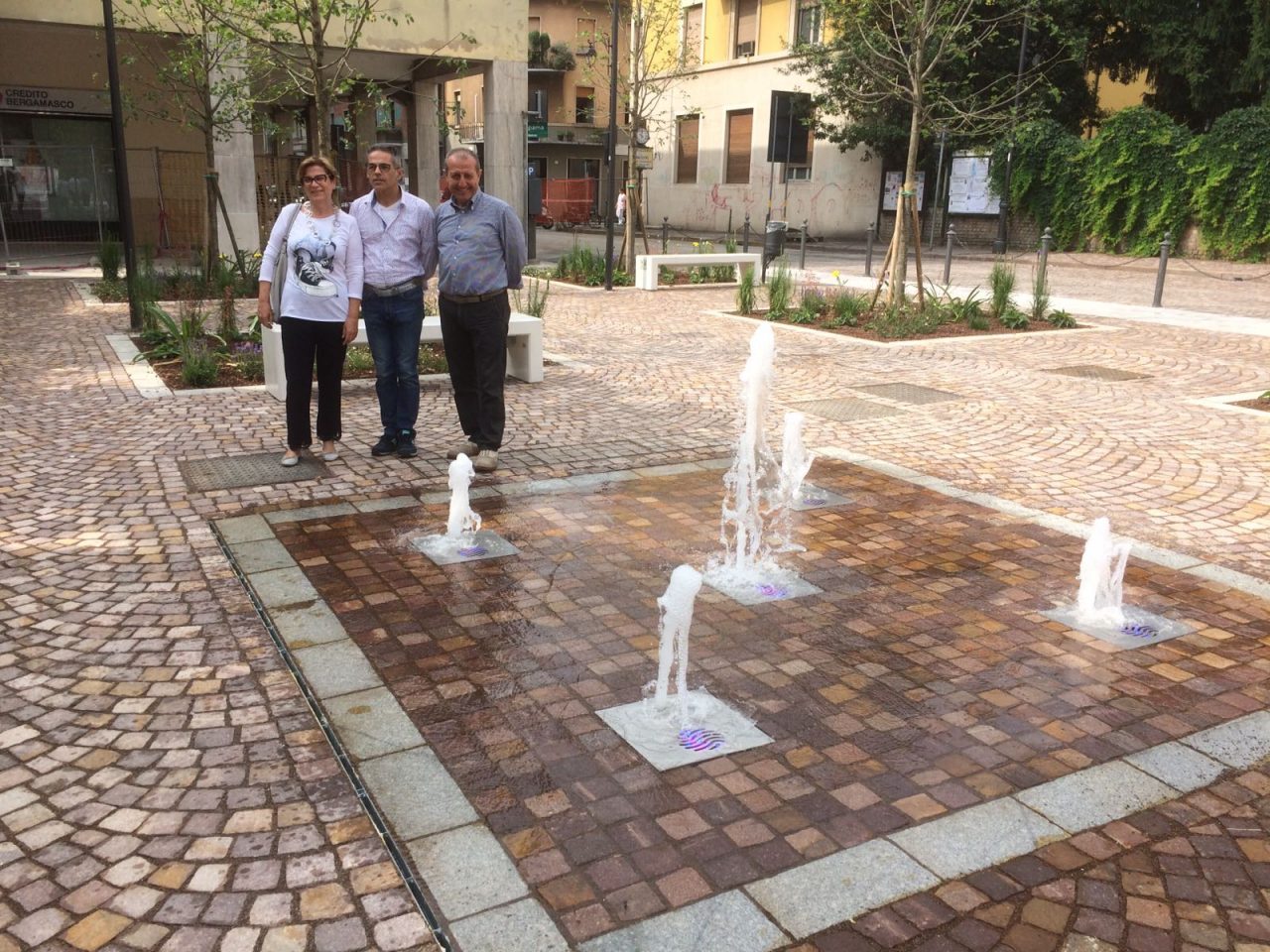 L’acqua in piazza Setti (e in piazzetta) non è potabile, arriva il cartello