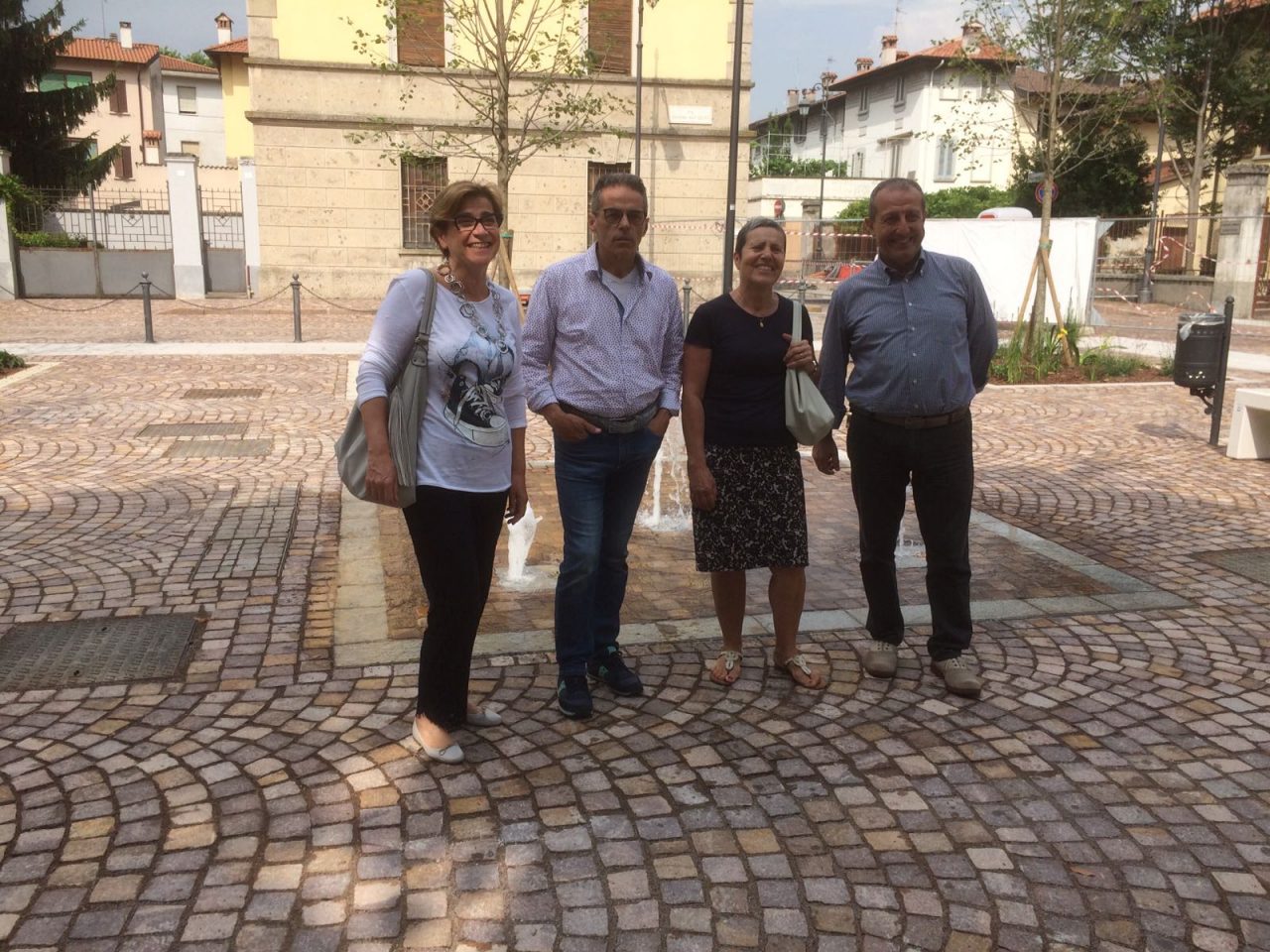 Piazzetta XXV Aprile, domani apre il “salottino” FOTO