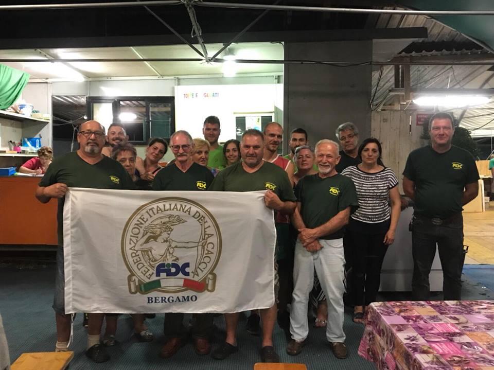 Cacciatori catturano la solidarietà FOTO