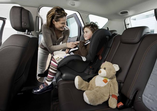 Bimbi dimenticati in auto, uno “Schiaffo” per ricordarli