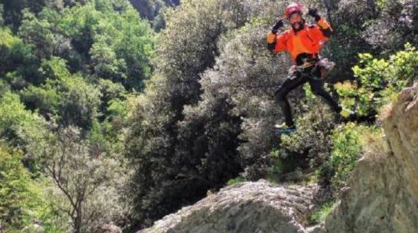 Geometra cambia vita e diventa canyonista