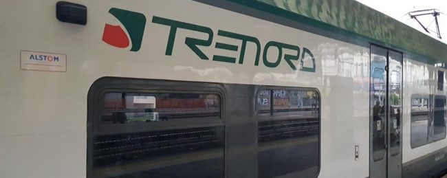 Commissione trasporti sospesa, i membri sono bloccati su un treno in ritardo