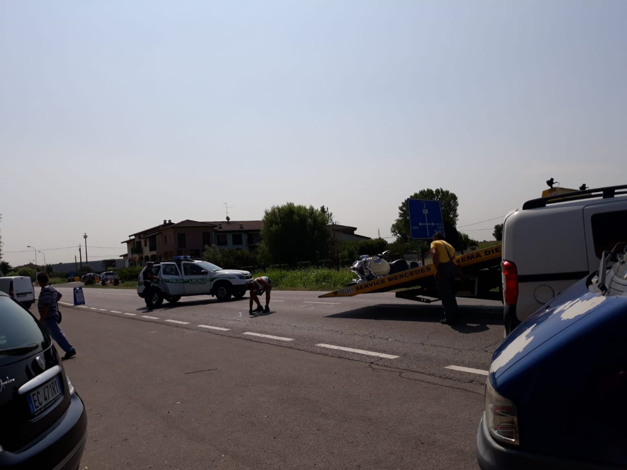 Schianto auto moto elisoccorso in azione