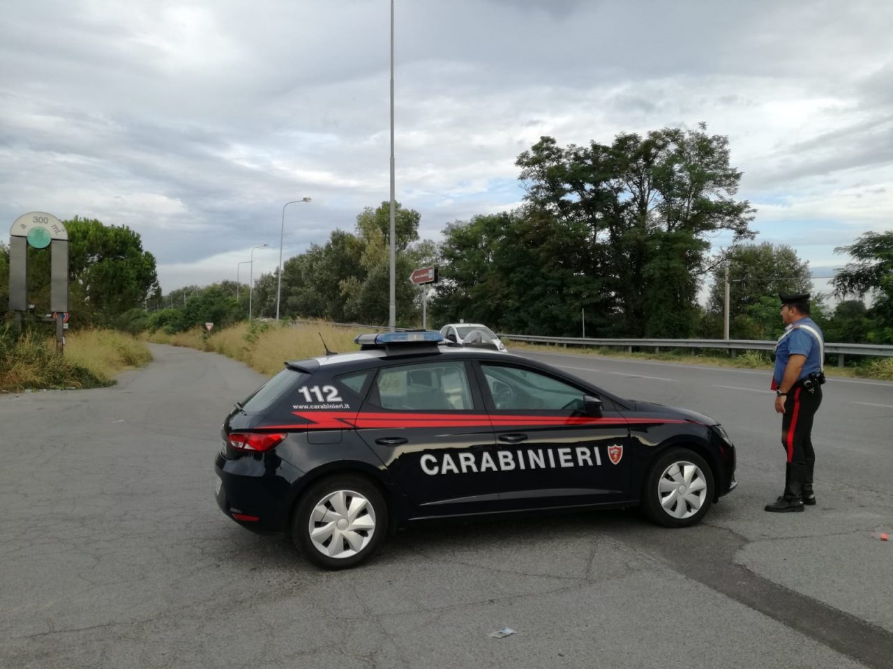 Lanciavano sassi dal cavalcavia, denunciati quattro ragazzini