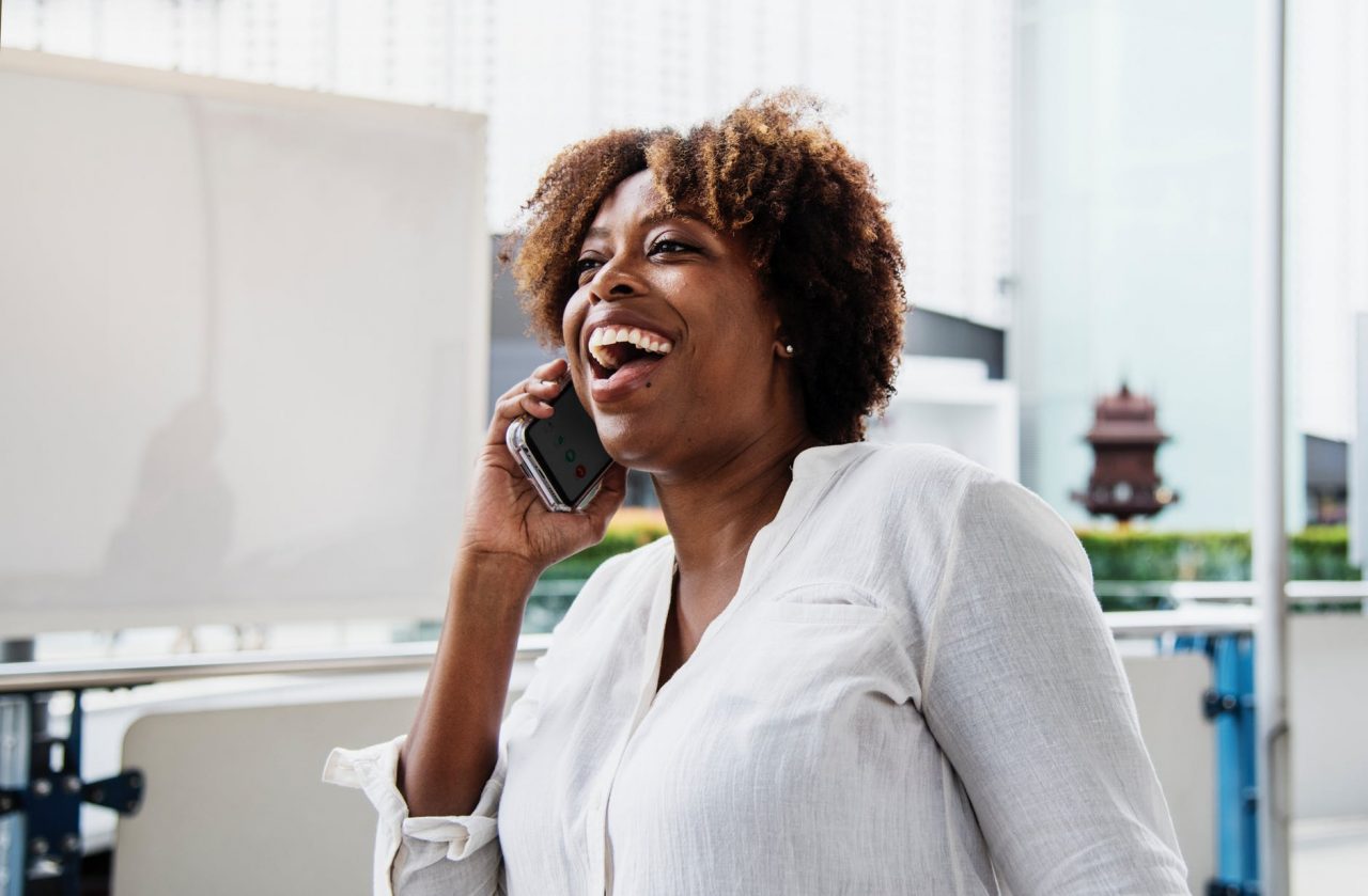 Telefonate troppo rumorose, scoppia la protesta dei residenti