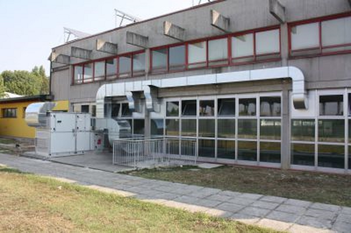 La piscina comunale cambia gestione