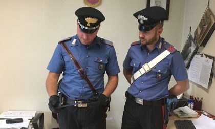Si oppone allo sfratto minacciando il suicidio, salvato dai carabinieri
