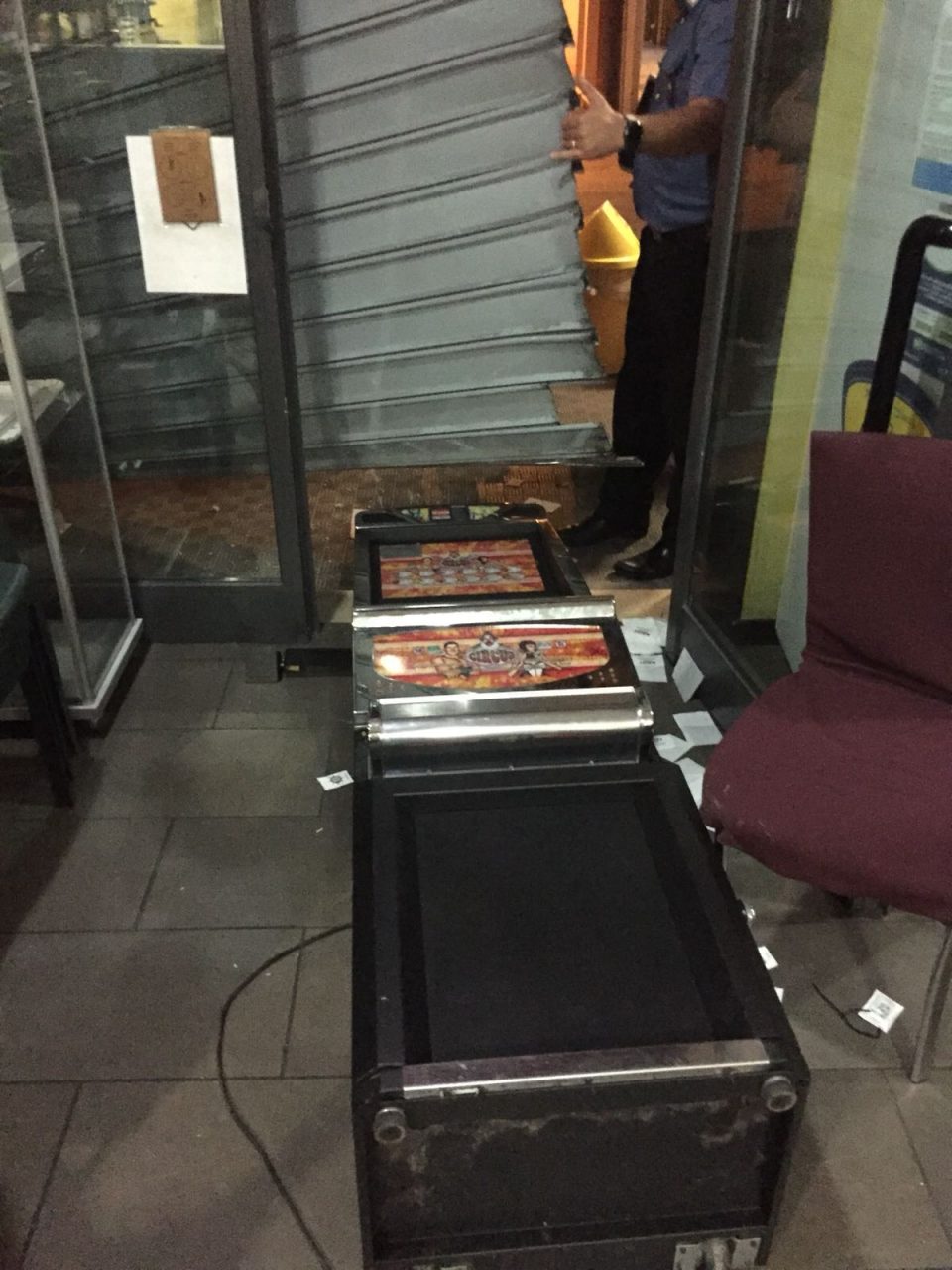 Spaccata a Fara Caffé dei Portici