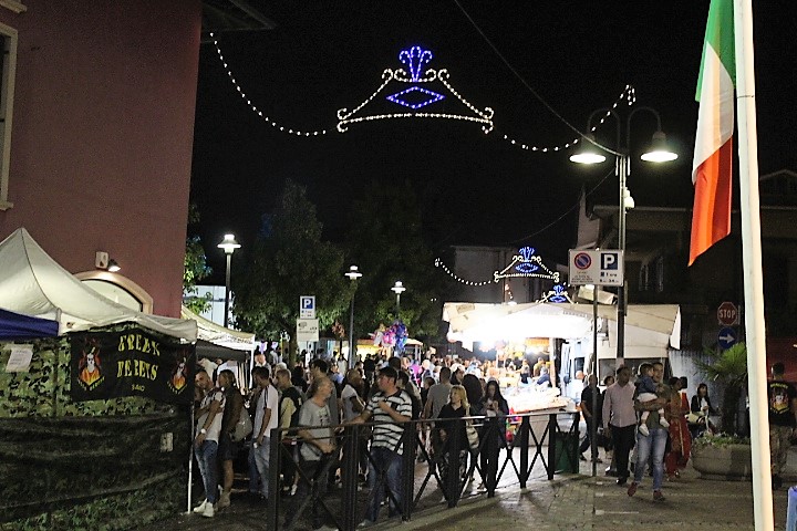 Dalla “Notte in Verde…llino” alle botteghe premiate: è festa per la Madonna dell’Olmo