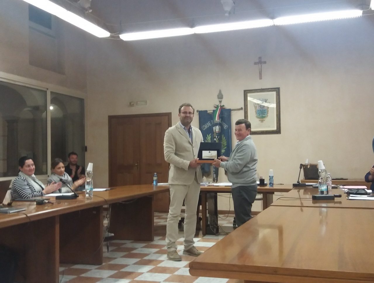 Piero va in pensione e il Comune lo premia per la sua dedizione